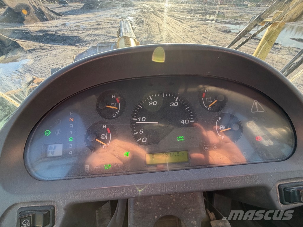 Komatsu WA 470-5H لوادر بعجل
