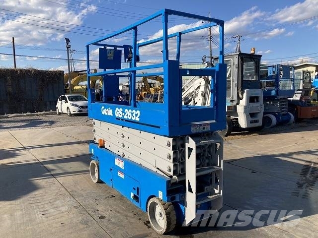 Genie GS 2632 Nožnicové zdvíhacie plošiny