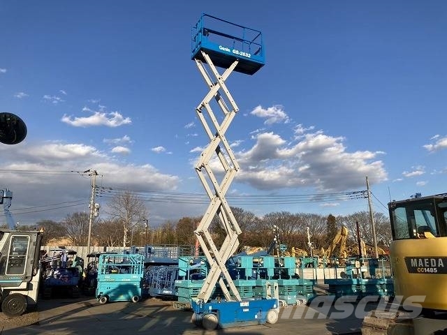 Genie GS 2632 Nožnicové zdvíhacie plošiny