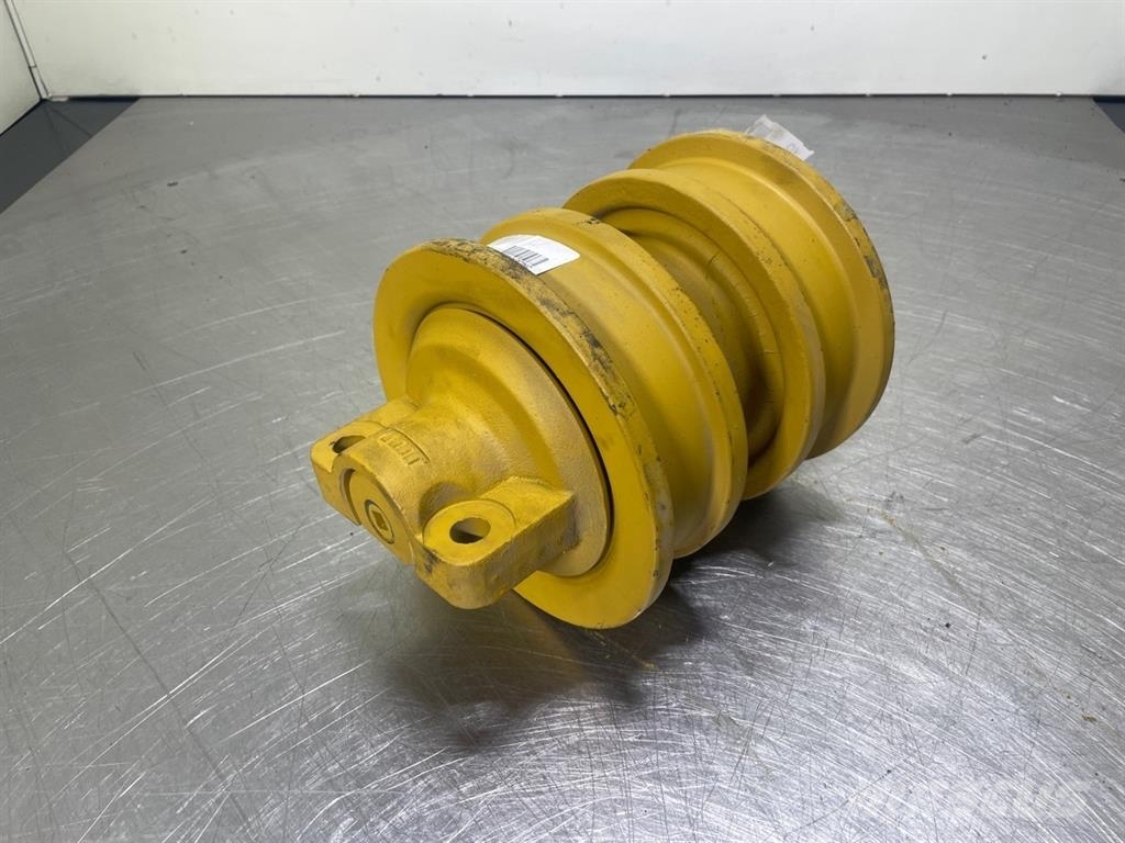 CAT D6M/D5H - Track rollers/Laufrollen/Looprol المسارات والسلاسل والهيكل السفلي