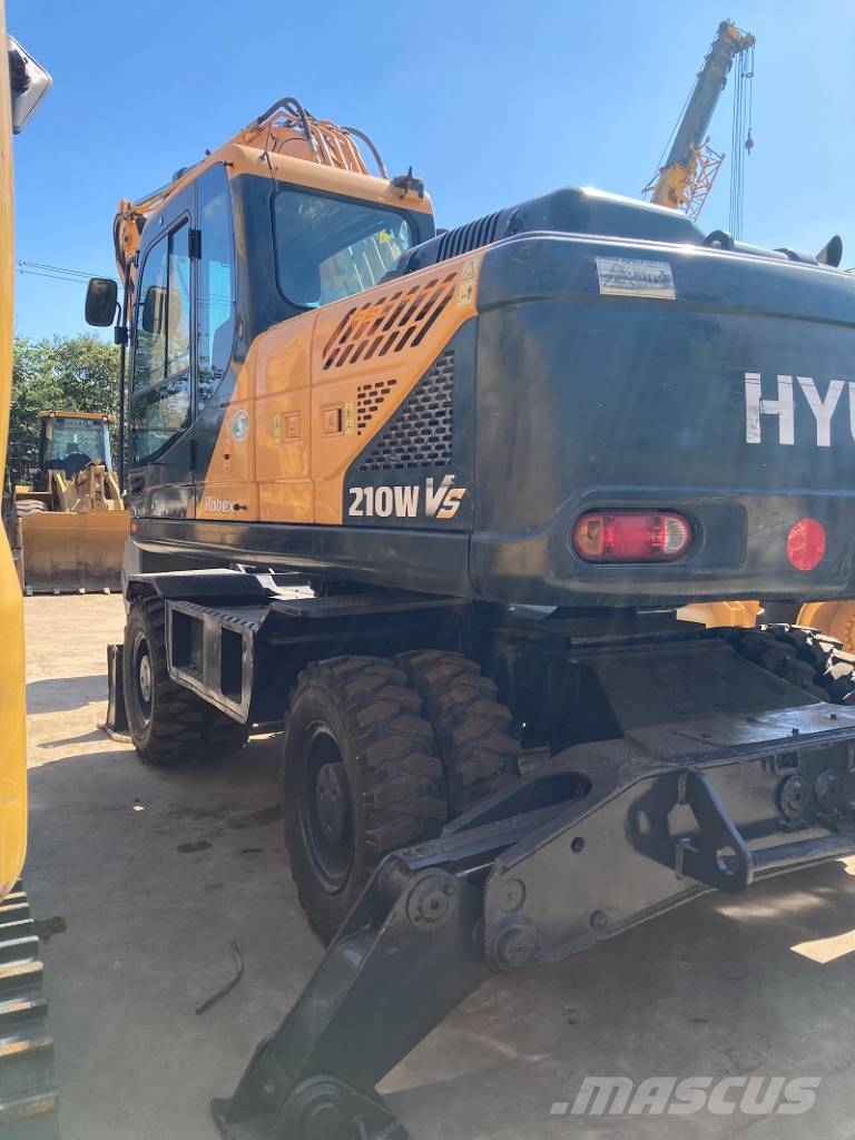 Hyundai 210W-9 Wheeled excavators