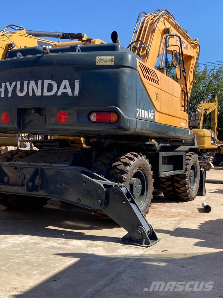 Hyundai 210W-9 Wheeled excavators