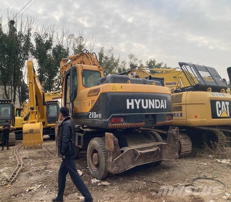 Hyundai 210W-9 Wheeled excavators