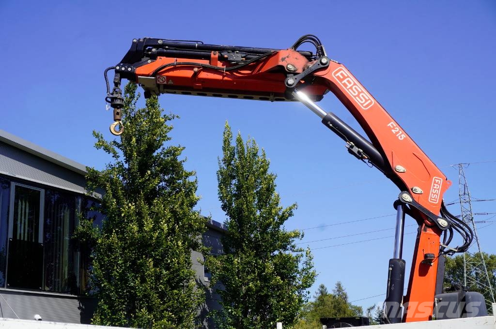 MAN TGS 26.420 6x4 / Fassi F215A.2.24 / remote control Kamioni sa otvorenim sandukom