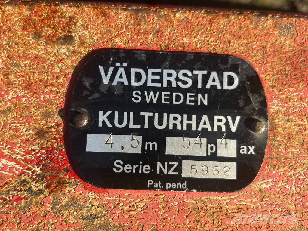 Väderstad NZ 4.5 levitetty 6M Harver
