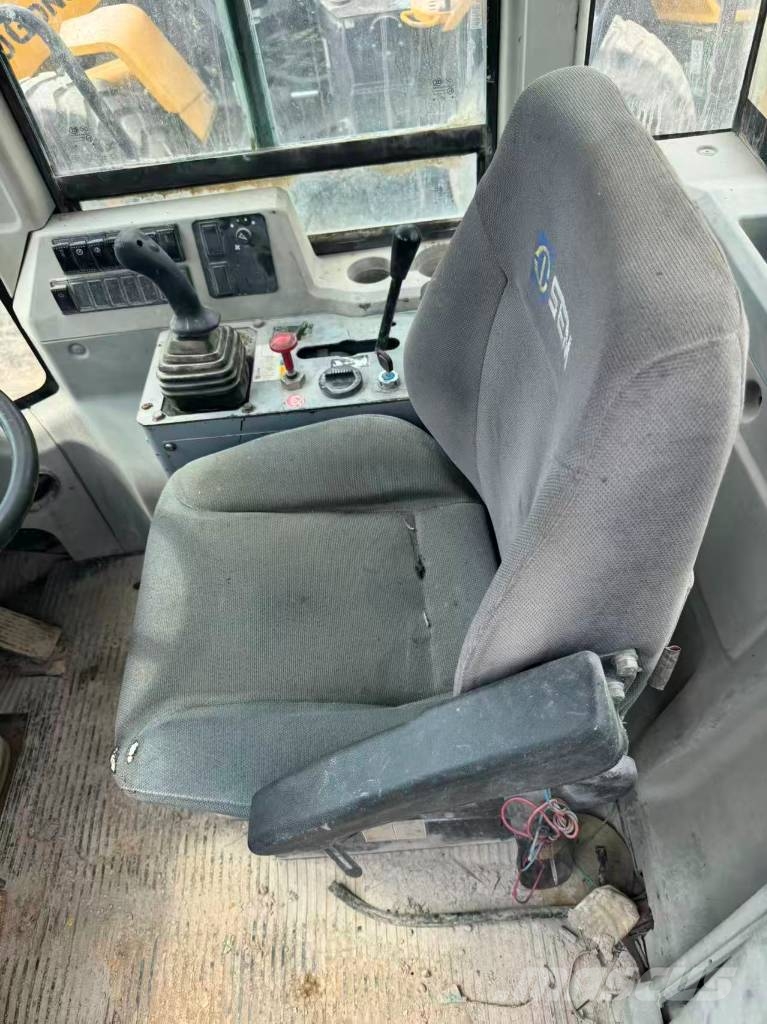 SEM 655D Верижен екскаватор