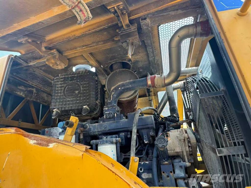 SEM 655D Верижен екскаватор