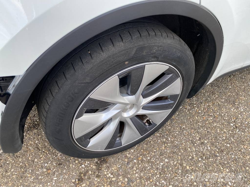 Tesla MODEL Y Basis/Rwd 1er Main Carte Grise Française Автомобілі