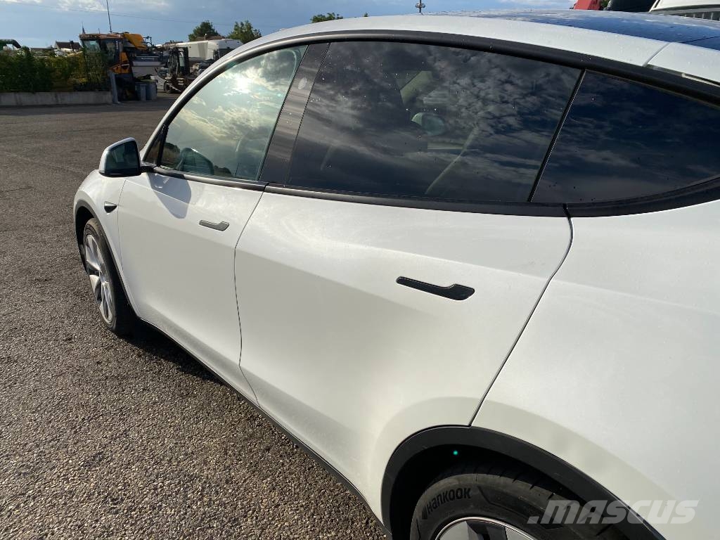 Tesla MODEL Y Basis/Rwd 1er Main Carte Grise Française Автомобілі