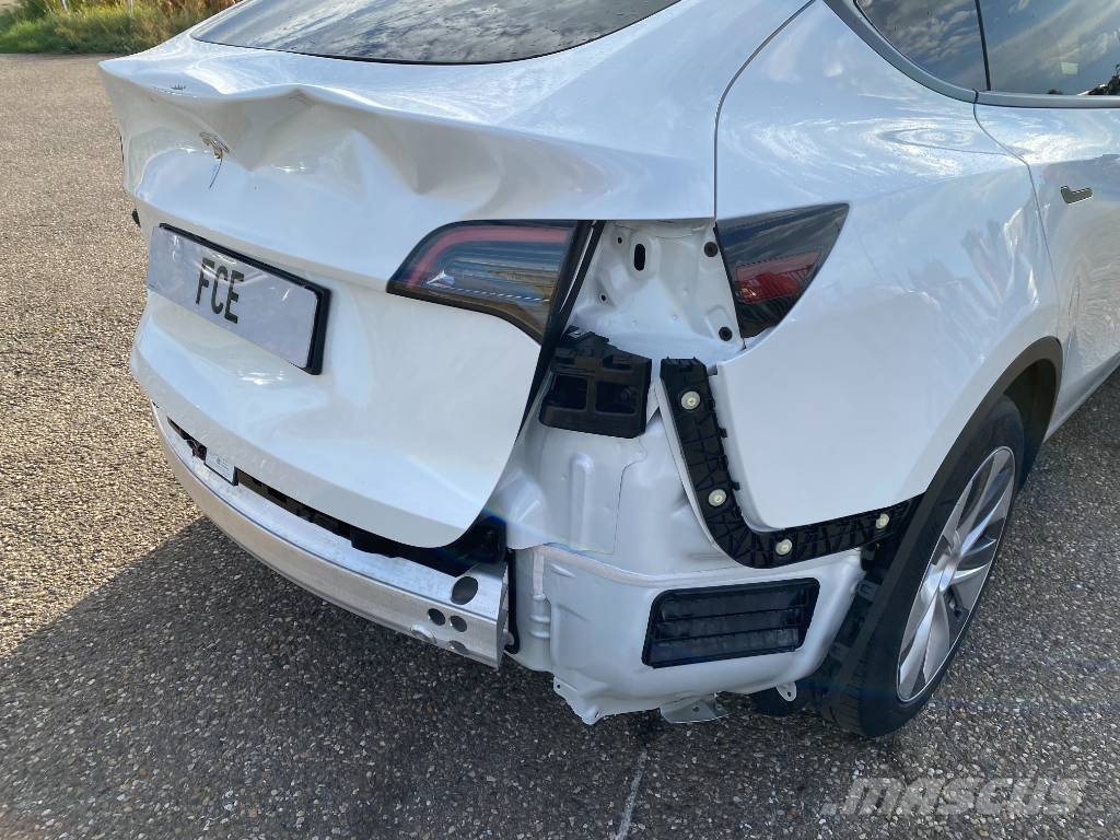 Tesla MODEL Y Basis/Rwd 1er Main Carte Grise Française Автомобілі