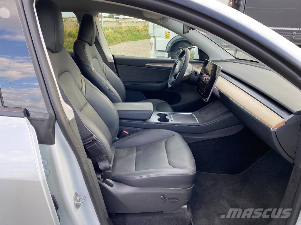 Tesla MODEL Y Basis/Rwd 1er Main Carte Grise Française Автомобілі
