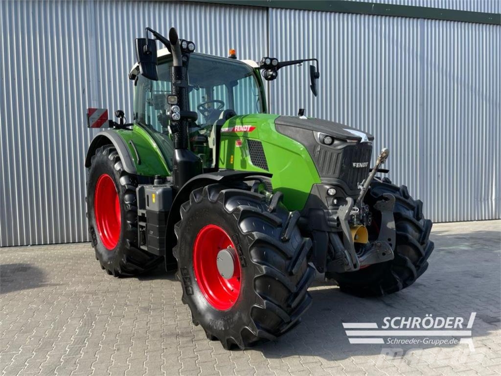 Fendt 720 VARIO GEN7 PROFI الجرارات