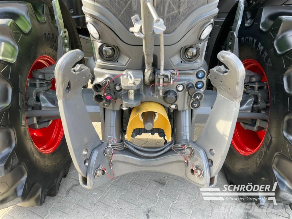 Fendt 720 VARIO GEN7 PROFI الجرارات