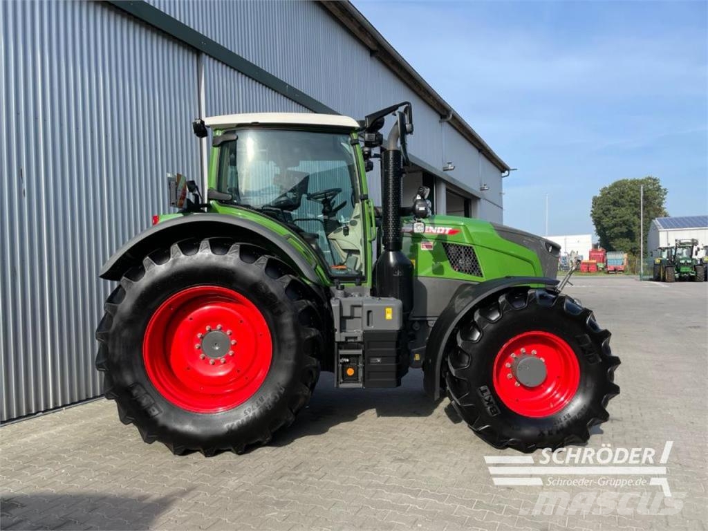Fendt 720 VARIO GEN7 PROFI الجرارات