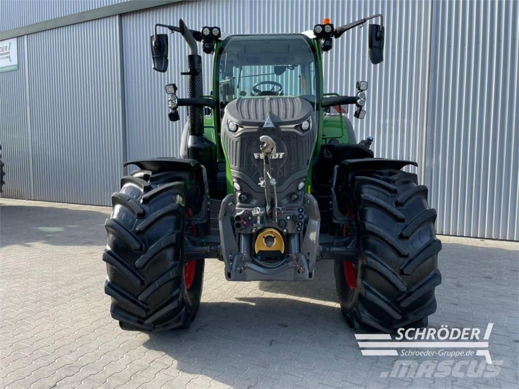 Fendt 720 VARIO GEN7 PROFI الجرارات