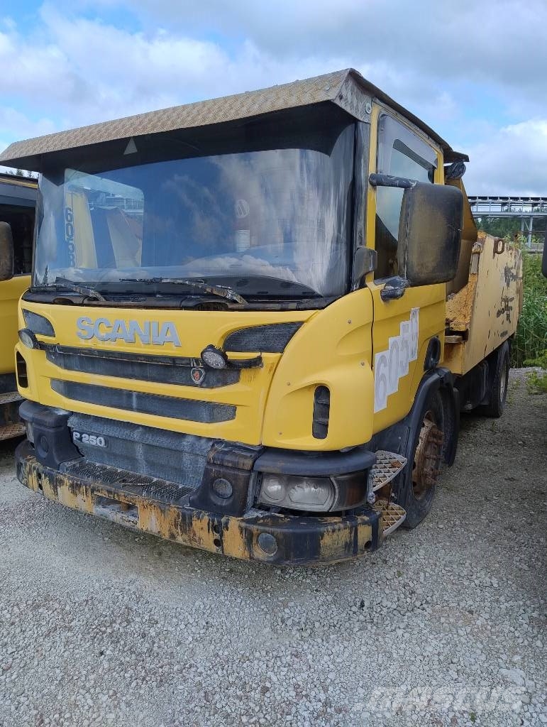 Scania P 250 Camiones bañeras basculantes o volquetes