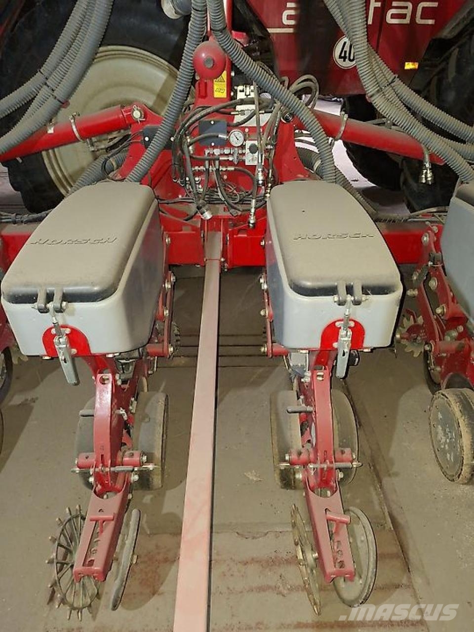 Horsch Focus 6 TD mit Maistro und  Rapsschiene Präzisionssaatmaschinen
