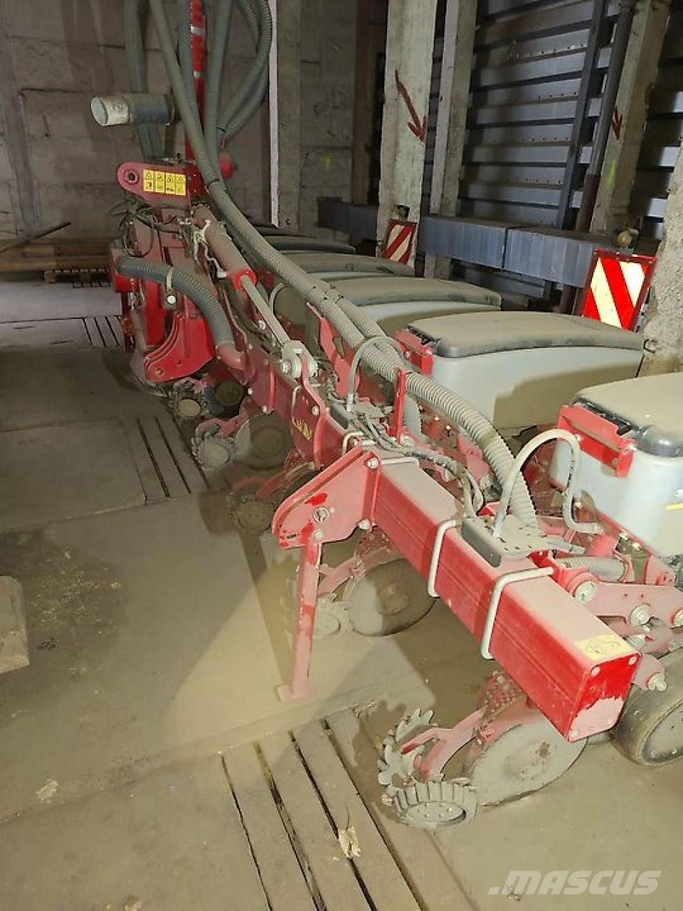 Horsch Focus 6 TD mit Maistro und  Rapsschiene Präzisionssaatmaschinen