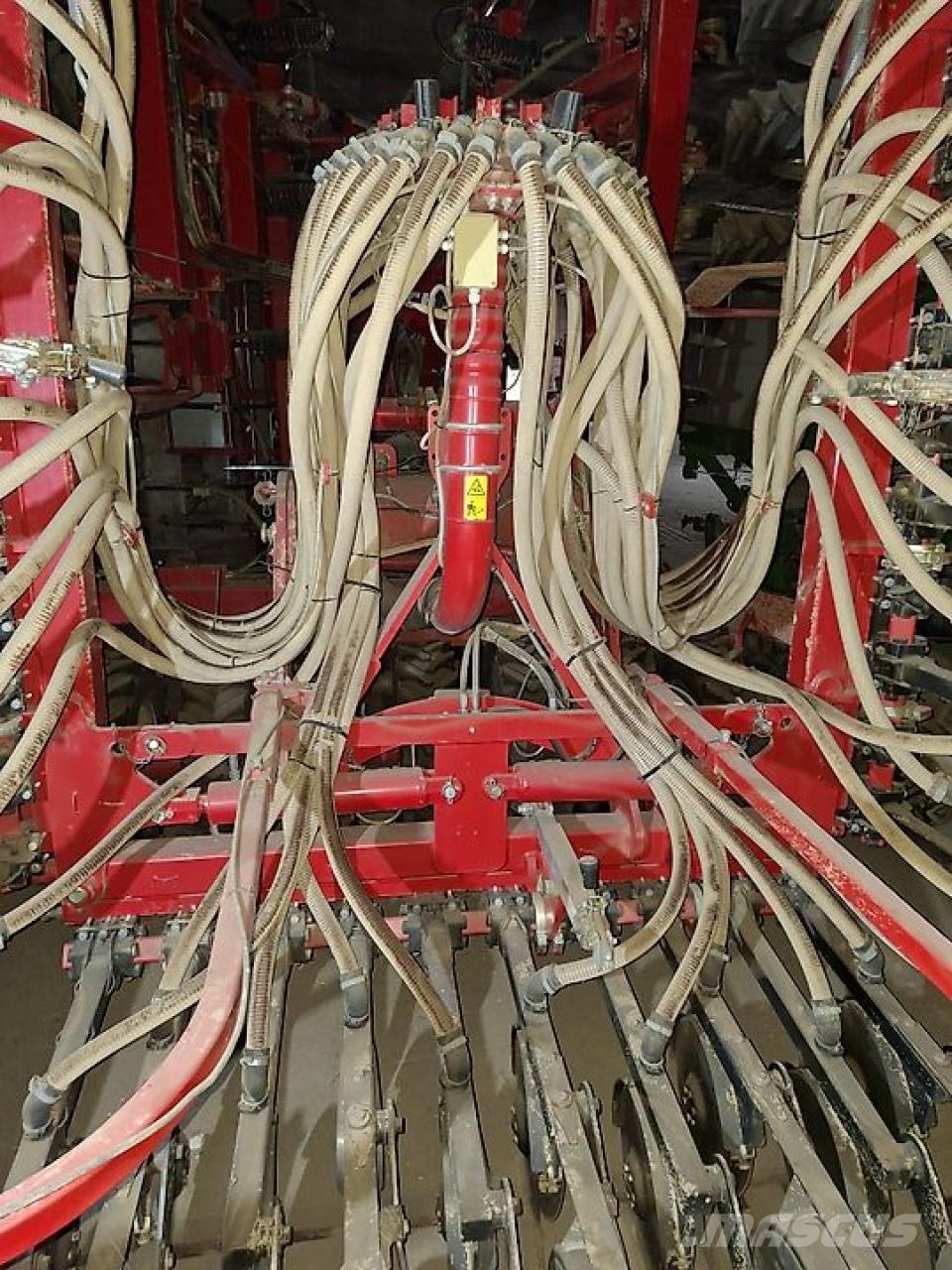 Horsch Focus 6 TD mit Maistro und  Rapsschiene Präzisionssaatmaschinen