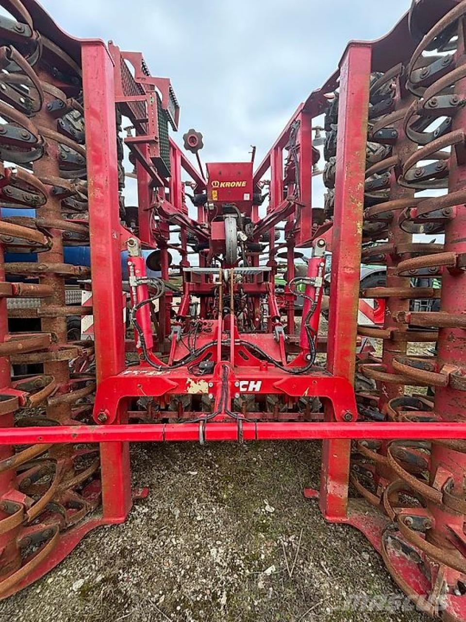 Horsch Tiger 6AS + Säschiene Cultivadoras