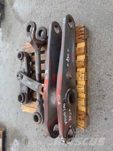Volvo L 120 BUCKET LINK Baldes