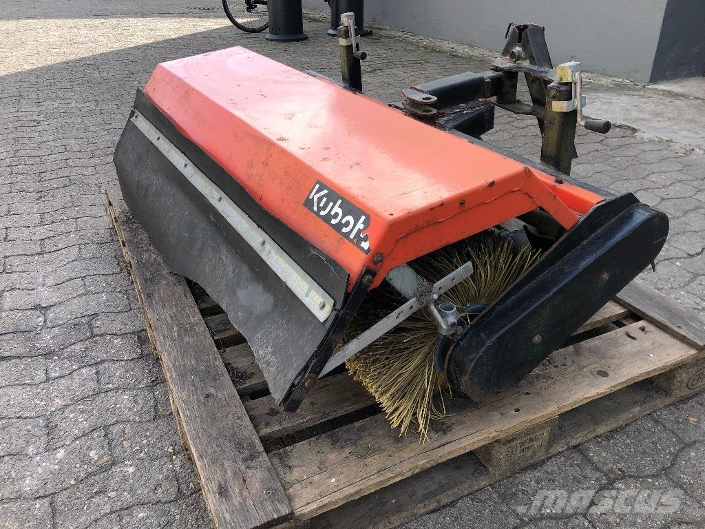 Kubota Kehrmaschine Τρακτέρ μικρών διαστάσεων