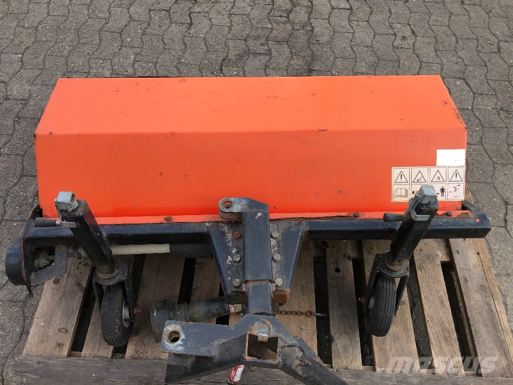Kubota Kehrmaschine Τρακτέρ μικρών διαστάσεων