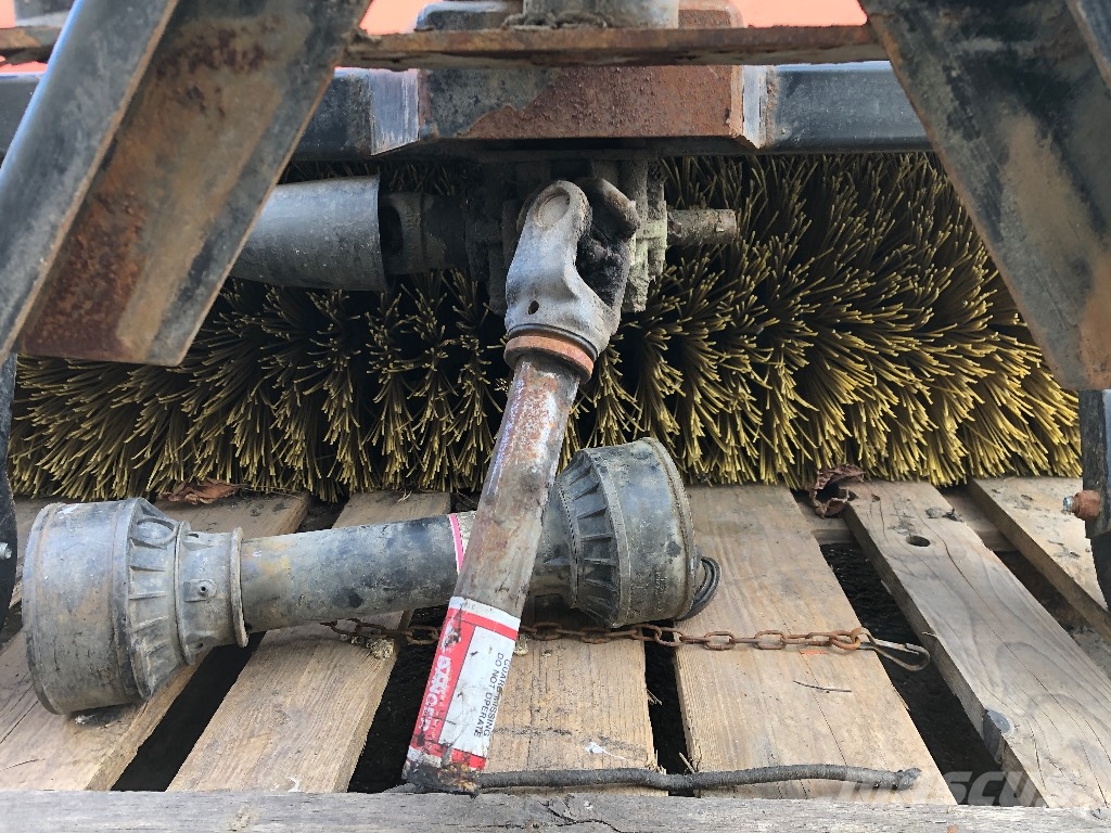 Kubota Kehrmaschine Τρακτέρ μικρών διαστάσεων