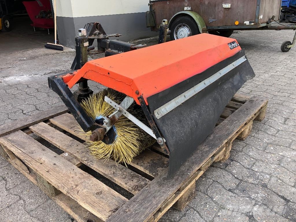 Kubota Kehrmaschine Τρακτέρ μικρών διαστάσεων