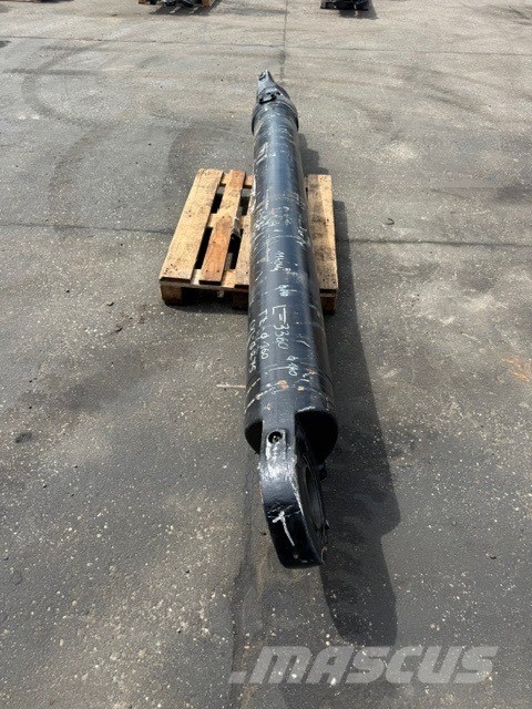 CAT LARGE HYDRAULIC CYLINDER WEIGHT 480 KG Hydraulics