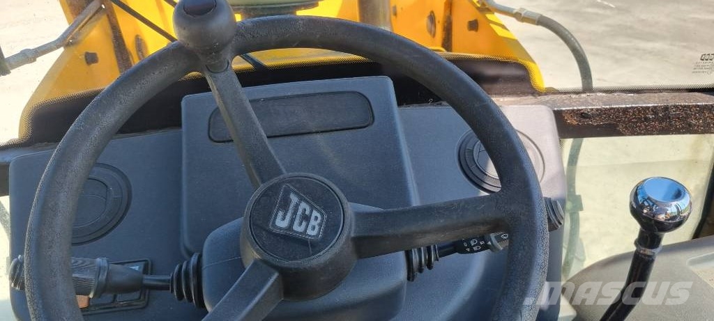 JCB 2 CX Buldoexcavatoare