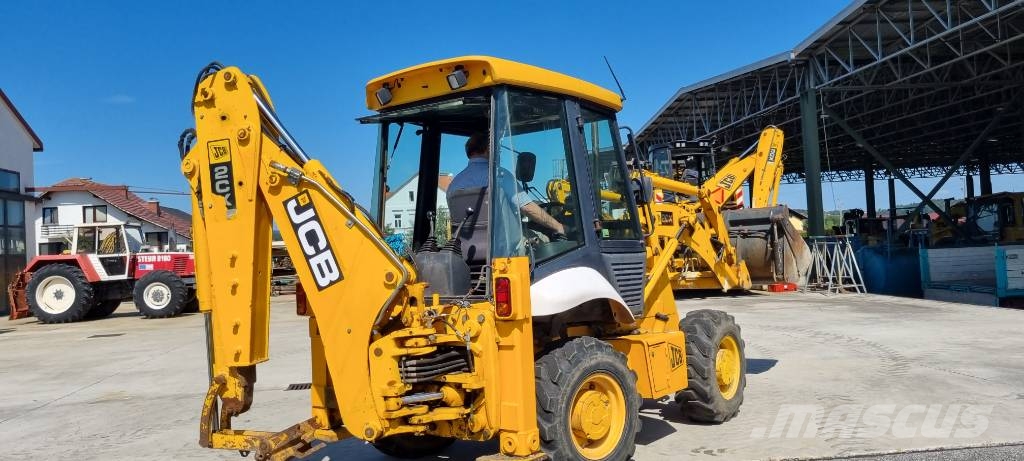 JCB 2 CX Buldoexcavatoare
