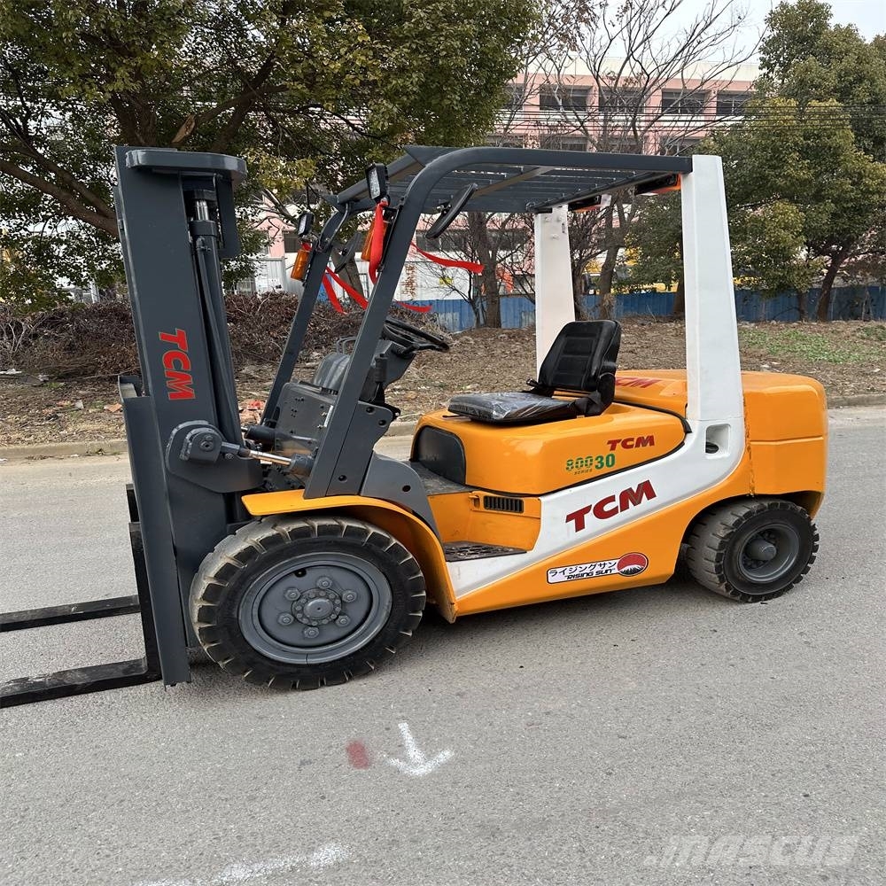 TCM FD30ZT شاحنات الديزل