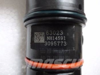 Cummins QSM11 injector 4903472 Motorer