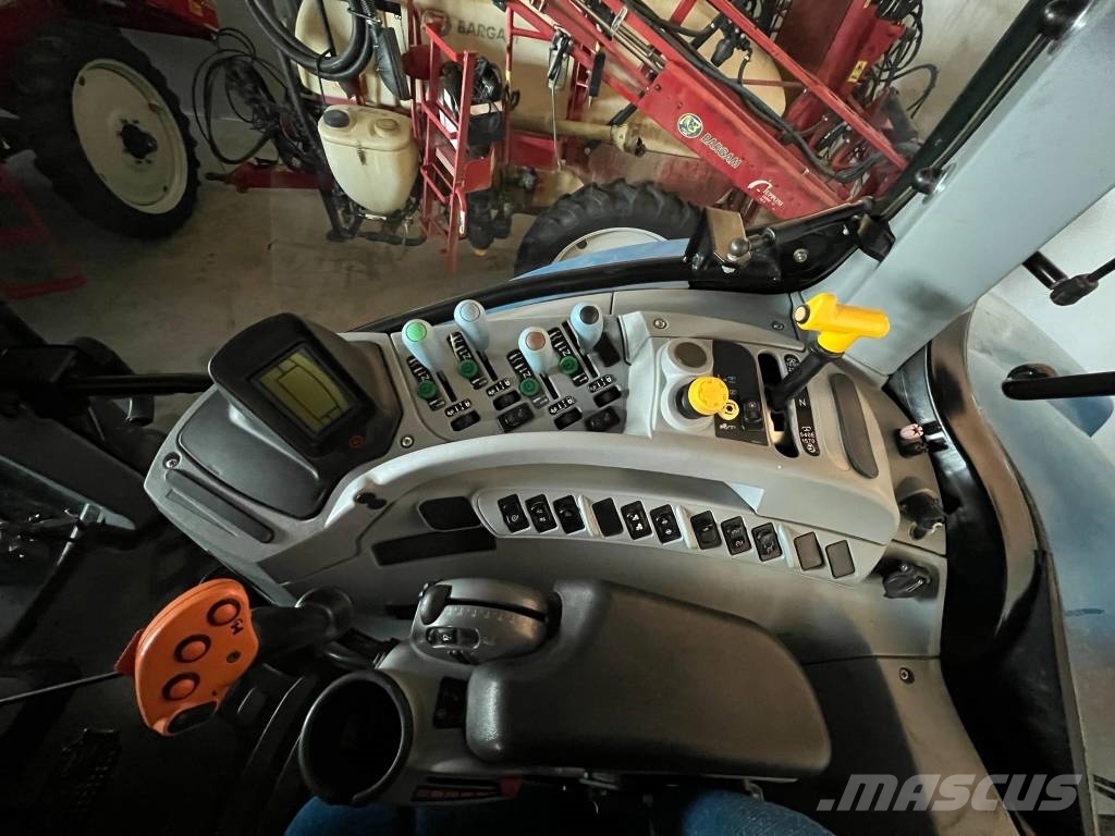New Holland T 7060 Трактори