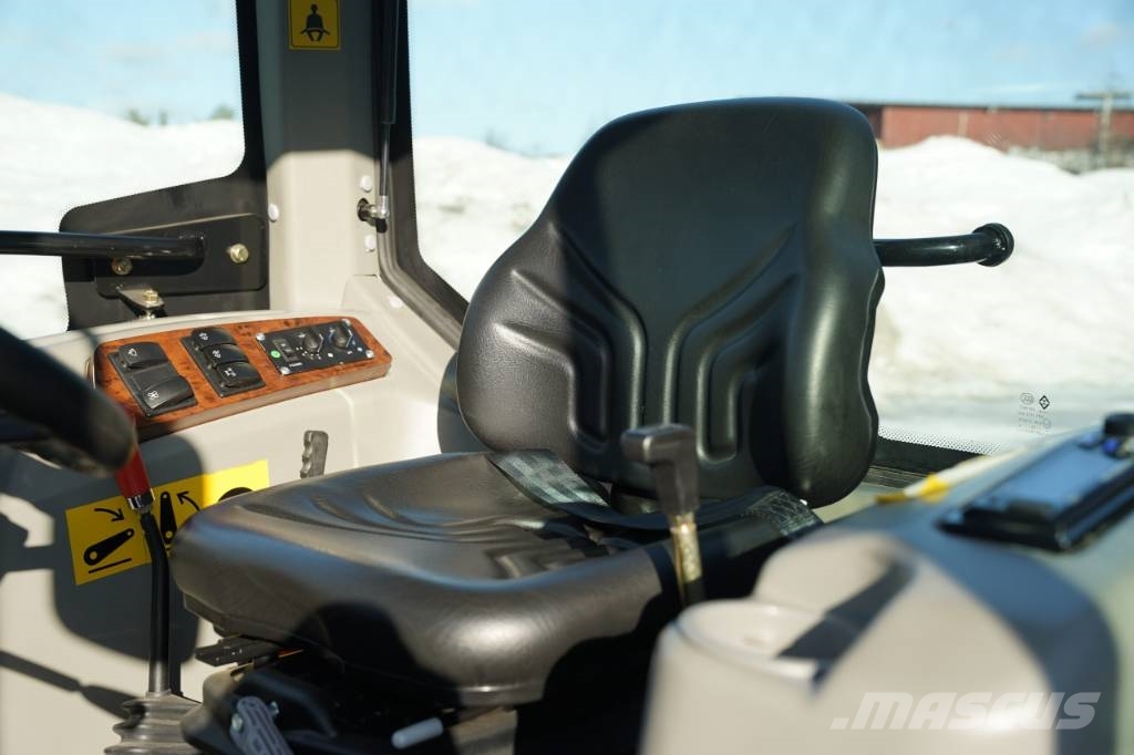 YTO NMF 704C traktor utan lastare KAMPANJ Traktorji