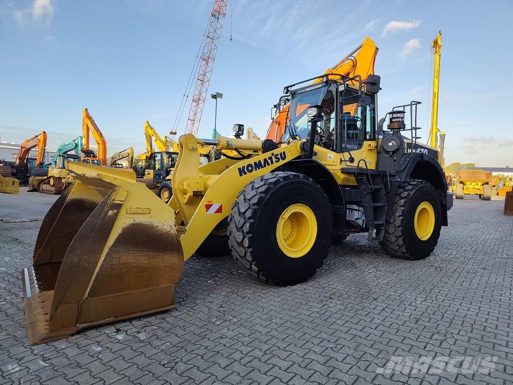 Komatsu WA 470-8 . Pyöräkuormaajat