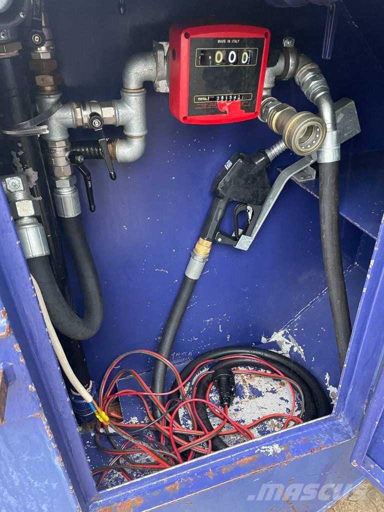 Dieseltank 1 Serbatoi per carburante e additivi