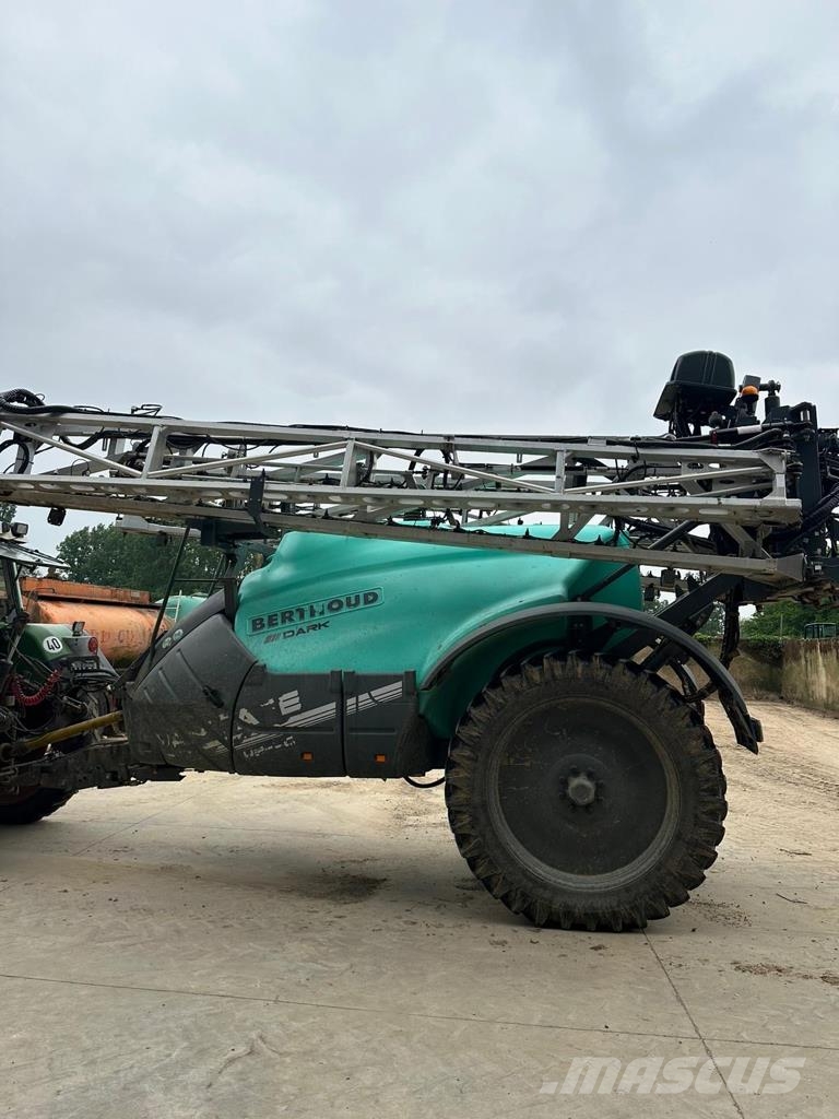 Berthoud VANTAGE 43 Прицепные опрыскиватели