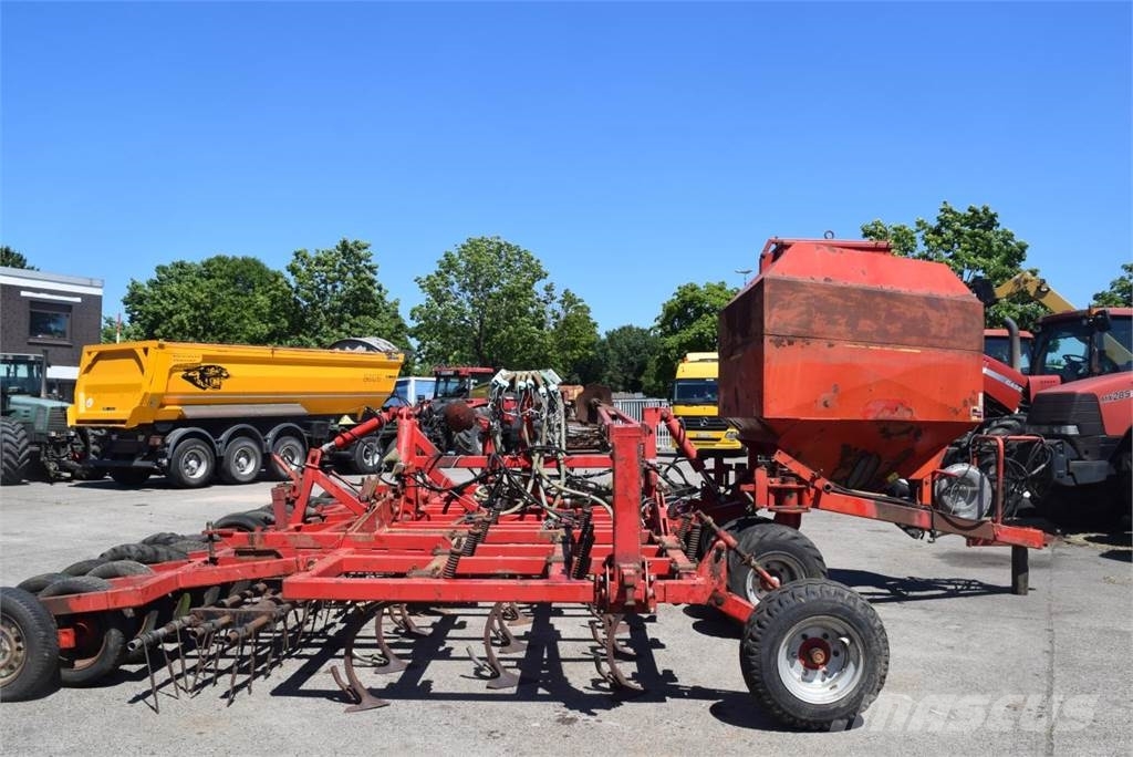 Horsch CO 6.25 Perforatrici