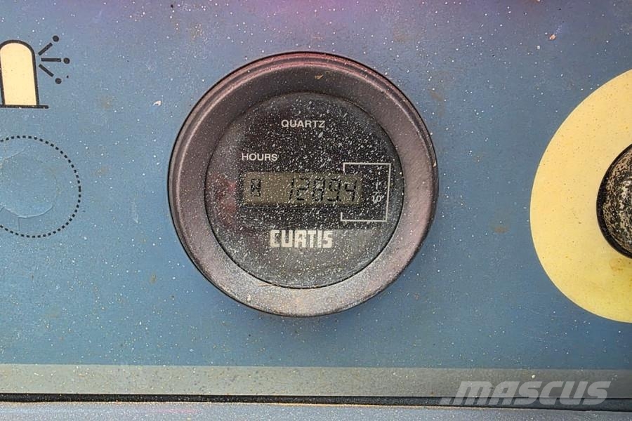 Haulotte COMPACT 10DX Diesel, 4x4 Drive, 10.2m Working Heig Šķerveida pacēlāji
