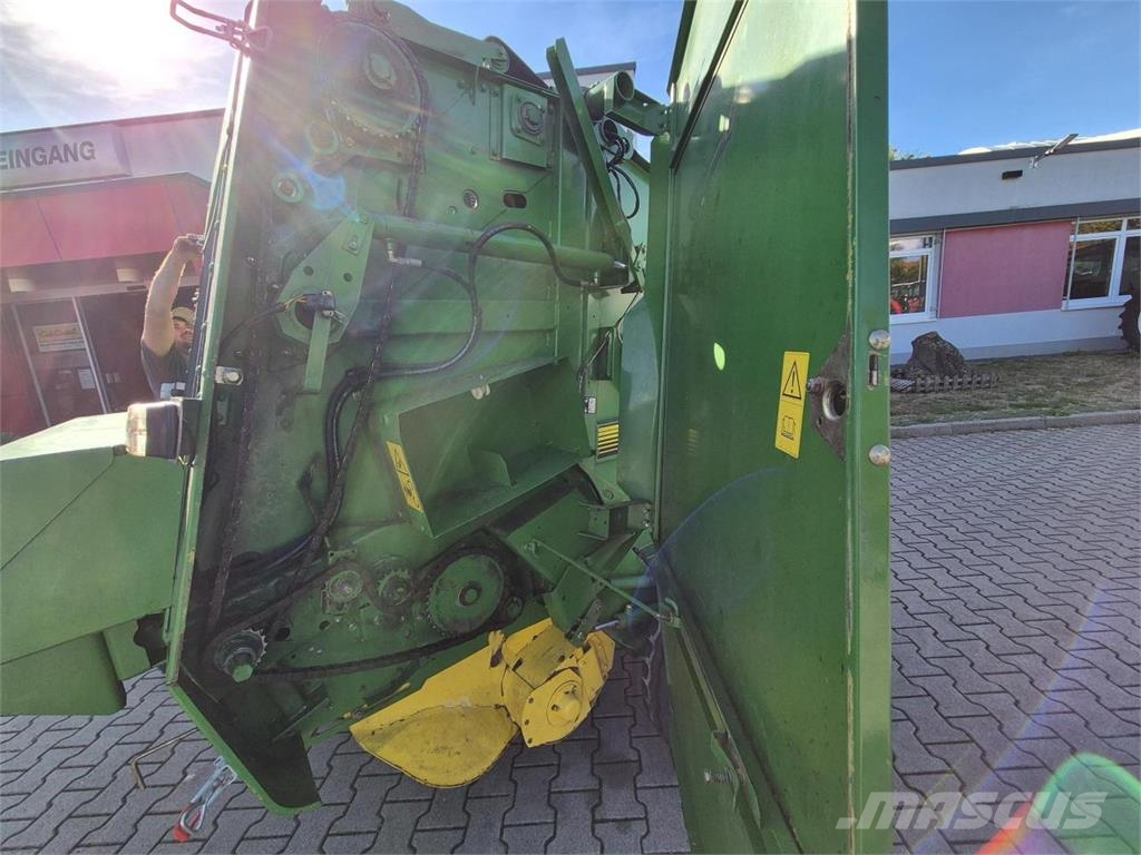 John Deere 570 Рулонні прес-підбирачі