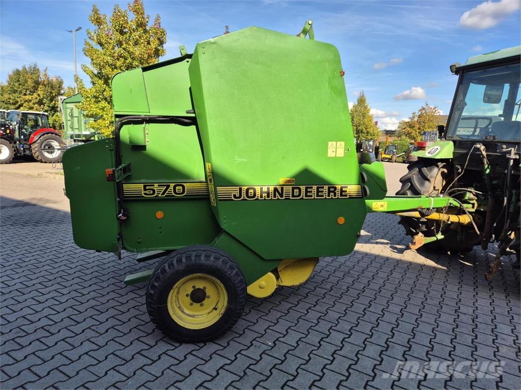 John Deere 570 Рулонні прес-підбирачі