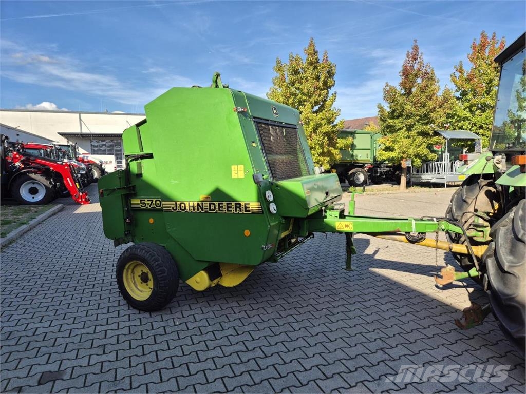 John Deere 570 Рулонні прес-підбирачі