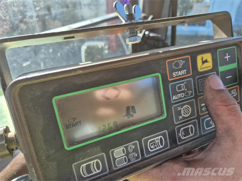 John Deere 570 Рулонні прес-підбирачі
