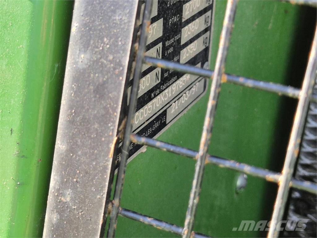 John Deere 570 Рулонні прес-підбирачі