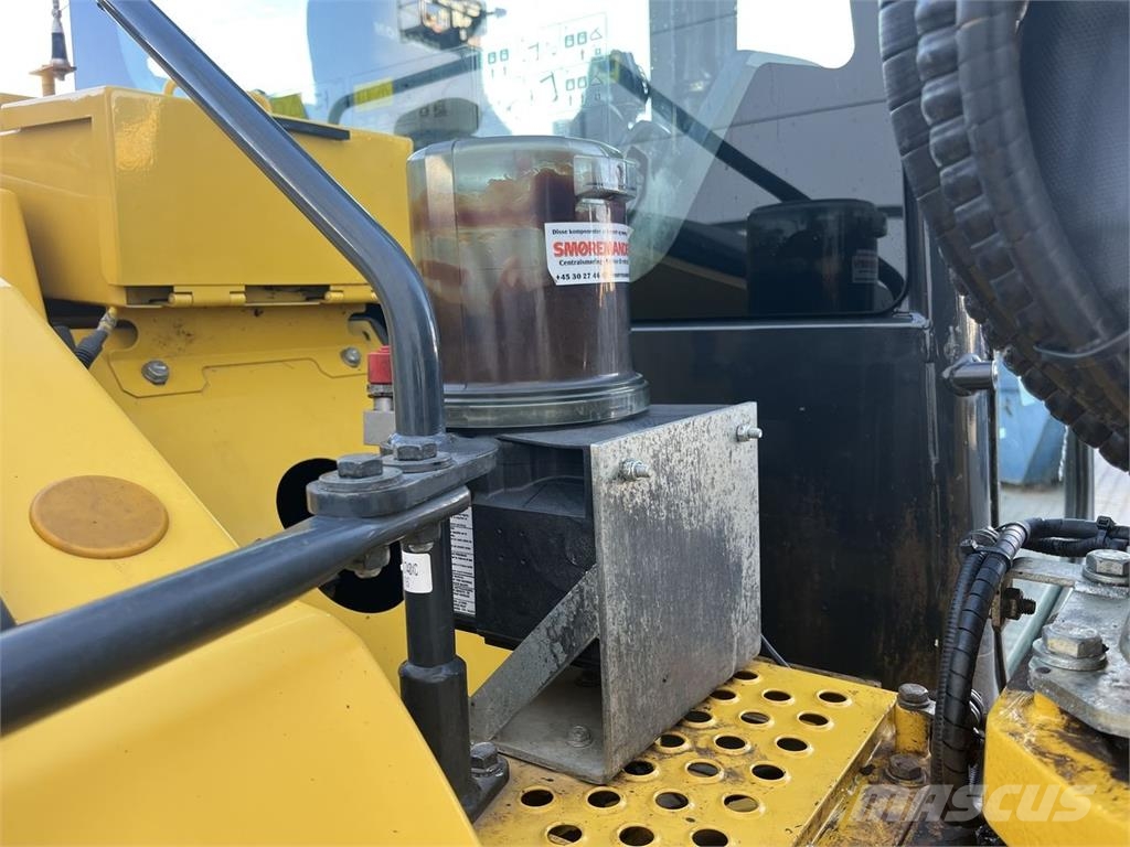 Komatsu PC88MR-11EO Bageri točkaši