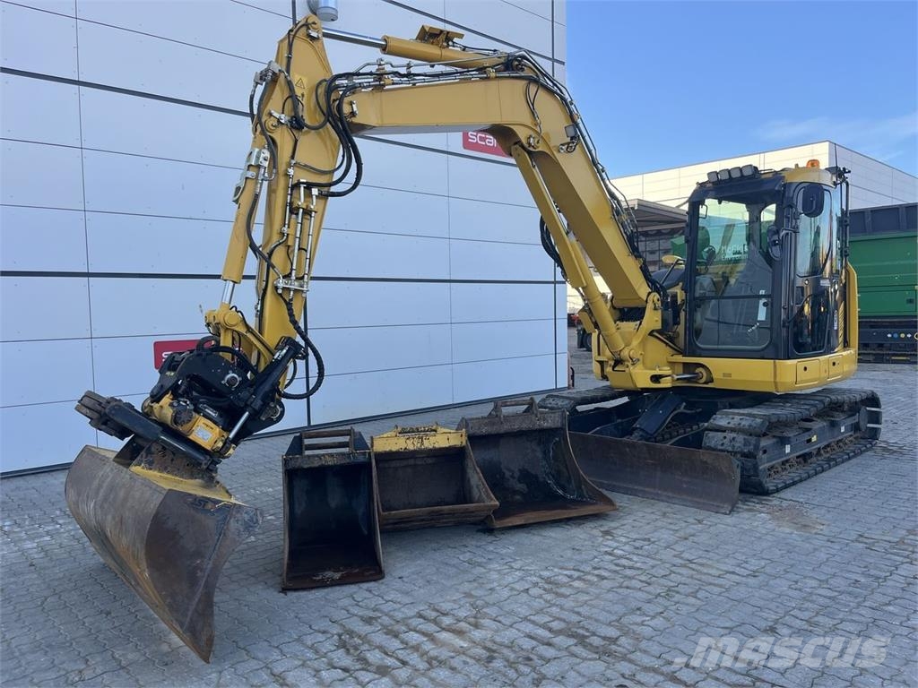 Komatsu PC88MR-11EO Bageri točkaši