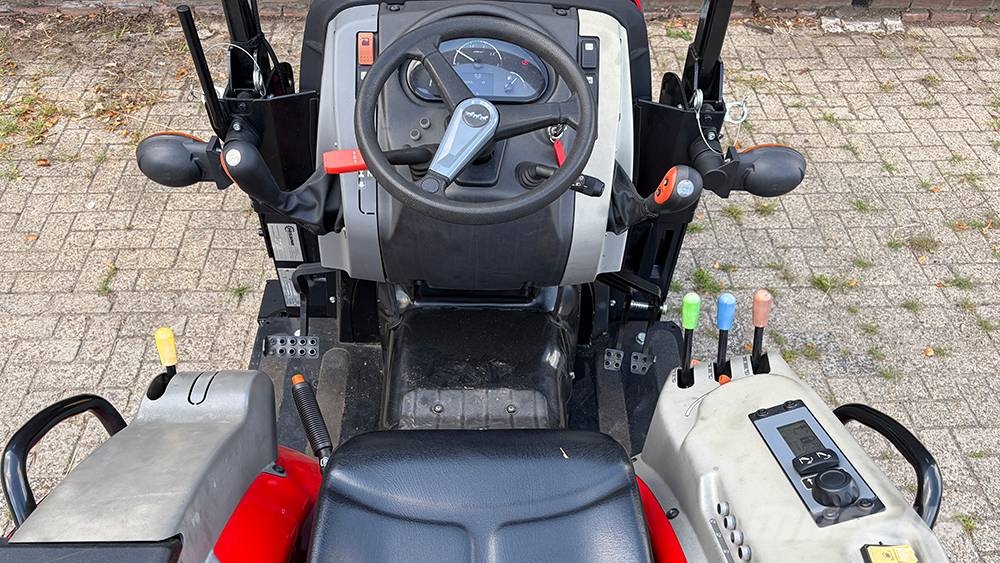 Antonio Carraro Compact V75 Tractores compactos