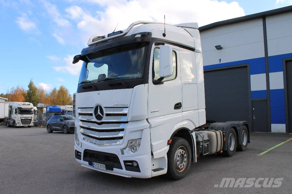 Mercedes-Benz Actros 2553 Trækkere
